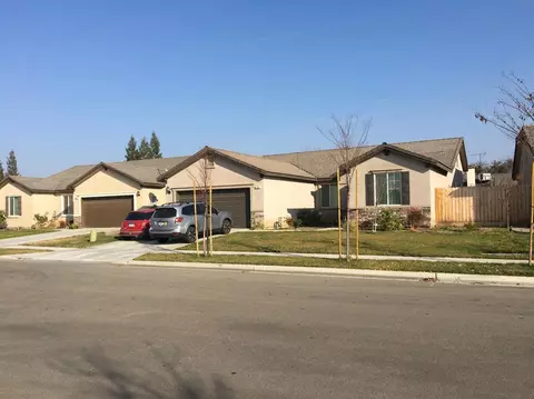 350 Camelia Ave, Sanger, CA 93657 photo 1
