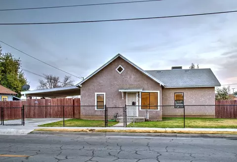 960 E Golden Way, Dinuba, CA 93618 photo 1