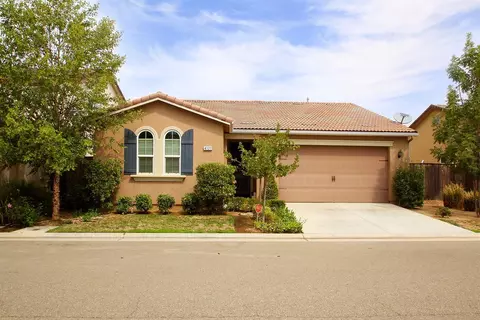 4121 Chessa Ln, Clovis, CA 93619 photo 1