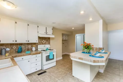 1235 Peach Ave, Clovis, CA 93612 photo 1
