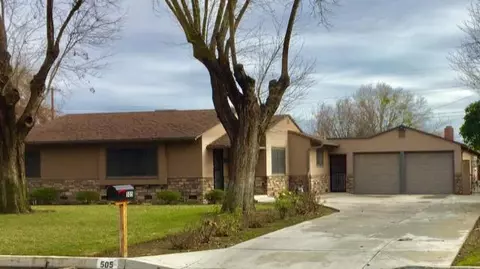 505 Willis Ave, Madera, CA 93637 photo 1