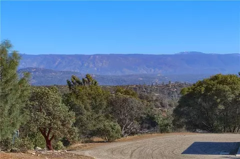 30114 Longview Ln E, Coarsegold, CA 93614 photo 1