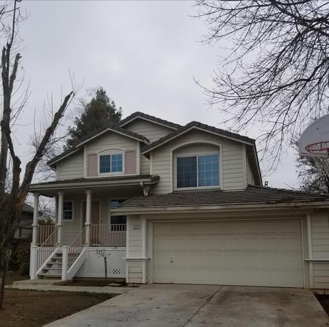 1323 Coventry Ave, Clovis, CA 93611 photo 1