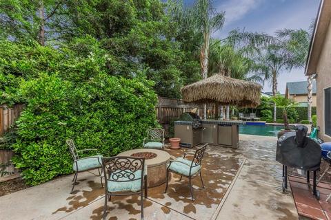 1745 N Cherry Ln, Clovis, CA 93619 photo 1