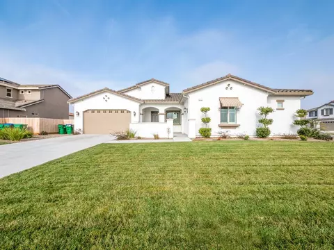 1012 E Aretha Ave, Fowler, CA 93625 photo 1