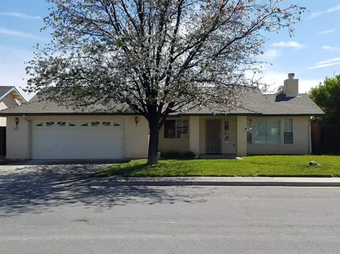 523 Saddleback, Coalinga, CA 93210 photo 1
