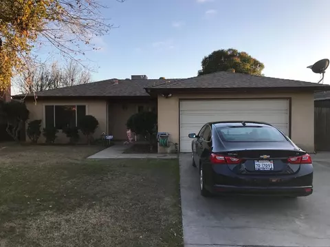325 Maple Court Ct, Madera, CA 93637 photo 1