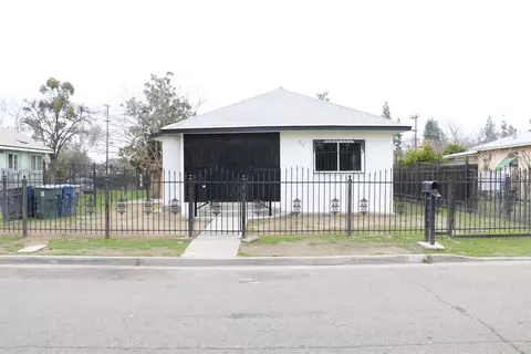 717 Washington Ave, Madera, CA 93638 photo 1
