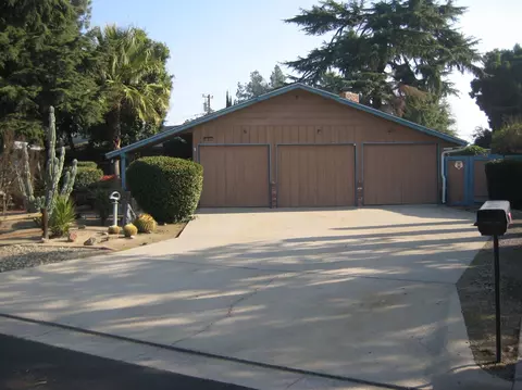 1009 Pierce Dr, Clovis, CA 93612 photo 1