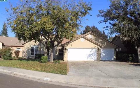 1132 E Chestnut Ct, Visalia, CA 93292 photo 1