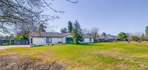 25302 Berkeley Dr, Madera, CA 93638 photo 1