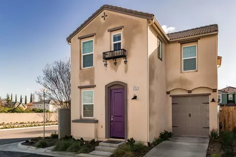 3752 Magnificent Way, Clovis, CA 93619 photo 1