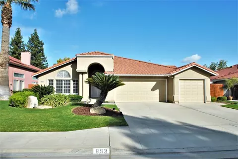 853 Oak Ave, Clovis, CA 93611 photo 1