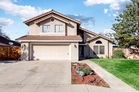 2495 Vartikian Ave, Clovis, CA 93611 photo 1