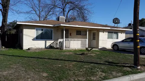 305 Santa Clara St, Madera, CA 93637 photo 1