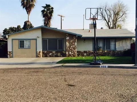 830 S 11th St, Kerman, CA 93630 photo 1