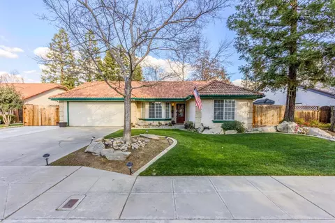 345 Carolina Ave, Clovis, CA 93611 photo 1