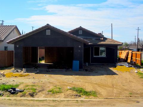 320 N M St, Madera, CA 93637 photo 1