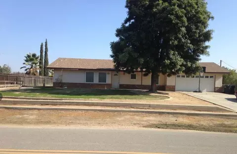 17317 Crescent Dr, Madera, CA 93638 photo 1
