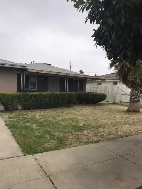 1513 Rogers St, Madera, CA 93638 photo 1