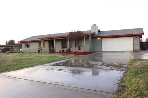 24851 Brook Dr, Madera, CA 93638 photo 1