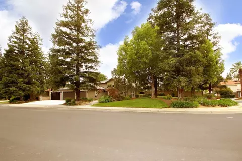 840 Oak Ave, Clovis, CA 93611 photo 1