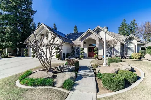 553 W Cromwell Ave, Clovis, CA 93611 photo 1