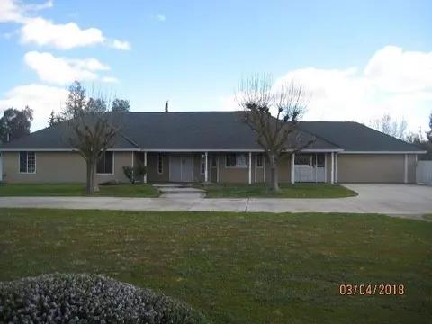 17243 Walden Dr, Madera, CA 93638 photo 1