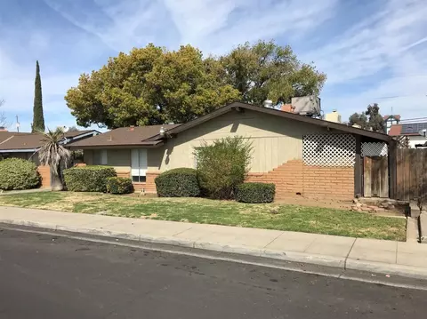 23 W Santa Ana Ave, Clovis, CA 93612 photo 1