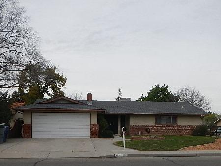 1041 Sierra Ave, Clovis, CA 93612 photo 1