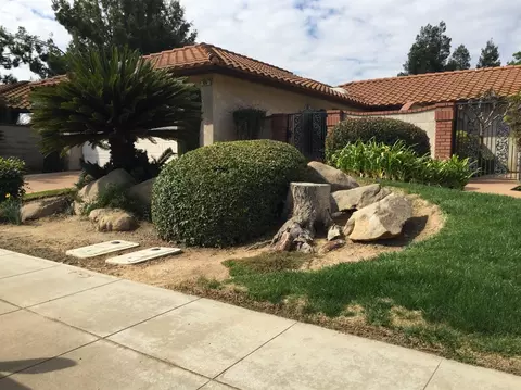 924 Valley Way, Madera, CA 93637 photo 1