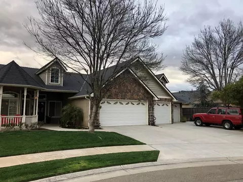 1917 N Oxford Ave, Clovis, CA 93619 photo 1