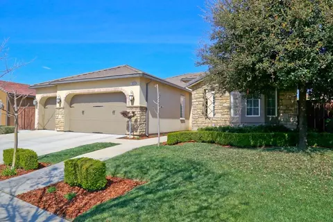 3229 Beverly Ave, Clovis, CA 93619 photo 1