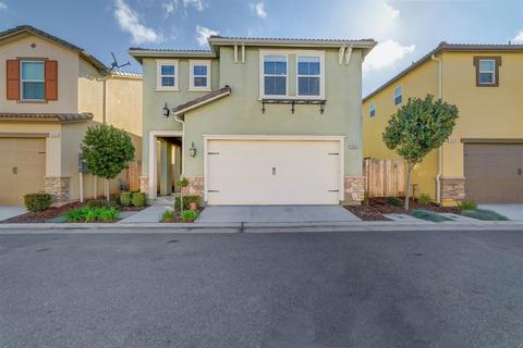 1529 N Rendezvous Way, Clovis, CA 93619 photo 1
