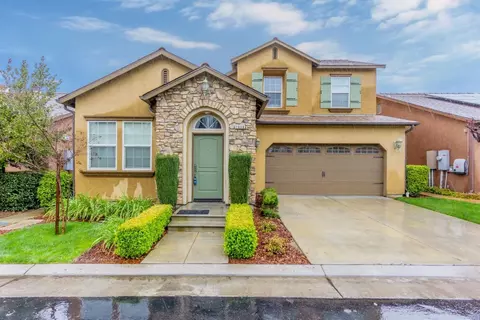 1668 N Dara Ln, Clovis, CA 93619 photo 1