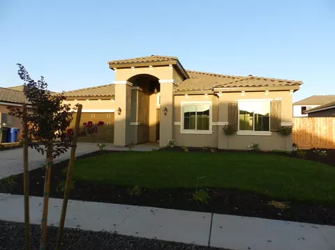 870 S Susan Ave, Kerman, CA 93630 photo 1