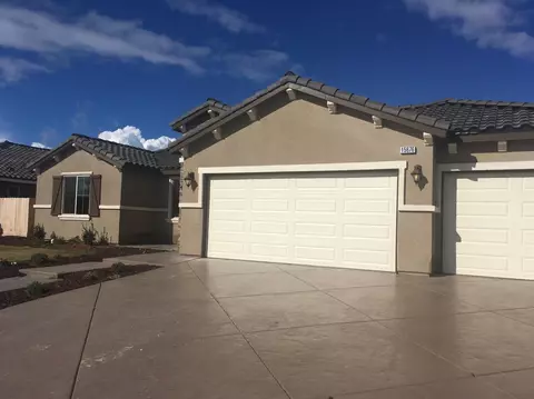 16013 W Ashli Ave, Kerman, CA 93630 photo 1