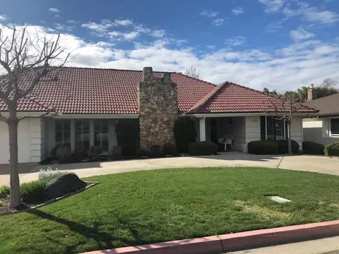 600 N Schnoor St, Madera, CA 93637 photo 1