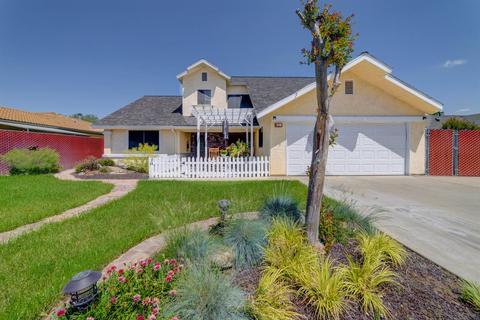 1355 Dakota Ave, Clovis, CA 93612 photo 1