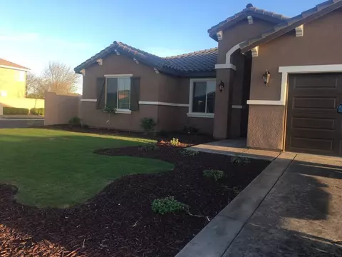 15637 W Botelho Ave, Kerman, CA 93630 photo 1