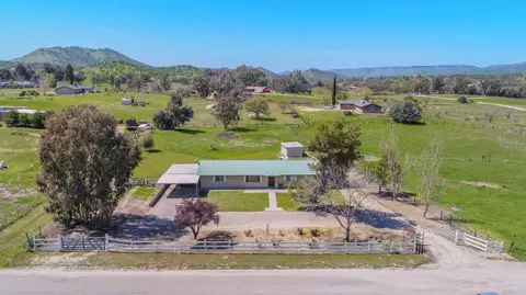 20086 Tollhouse Rd, Clovis, CA 93619 photo 1