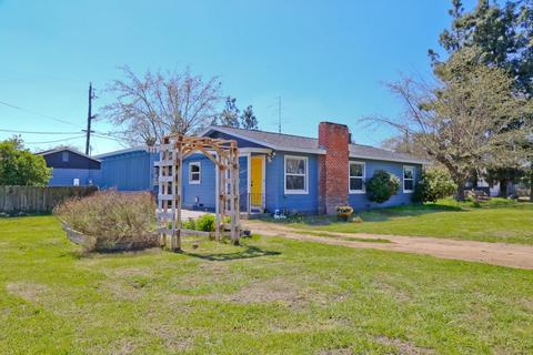 212 W Rialto Ave, Clovis, CA 93612 photo 1
