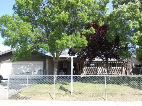 857 Purdue Ave, Clovis, CA 93611 photo 1