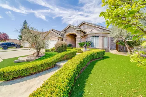 882 N Mcarthur Ave, Clovis, CA 93611 photo 1