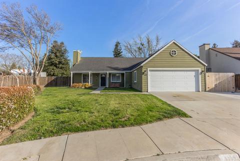 699 W Fallbrook Ave, Clovis, CA 93611 photo 1