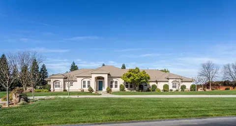 6693 N Blackhawk Ln, Clovis, CA 93619 photo 1