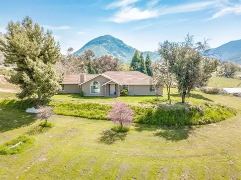 7163 Perlman Dr, Sanger, CA 93657 photo 1