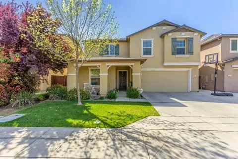 576 Pear St, Madera, CA 93638 photo 1