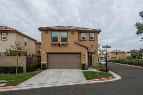 1446 Sundial Way, Clovis, CA 93619 photo 1