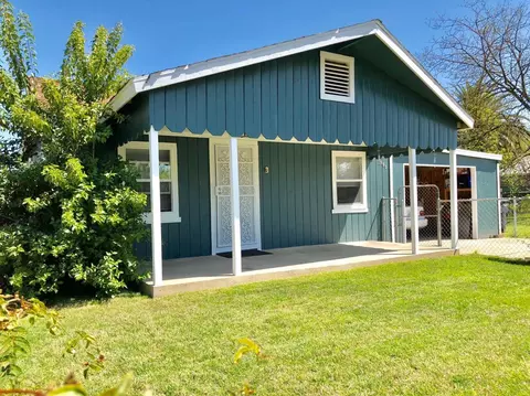 1553 Defender St, Chowchilla, CA 93610 photo 1
